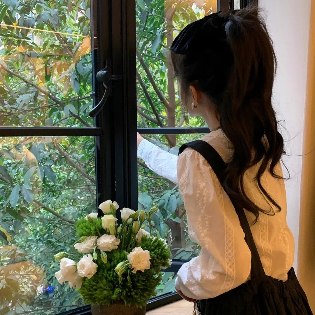 满堂春花为谁结